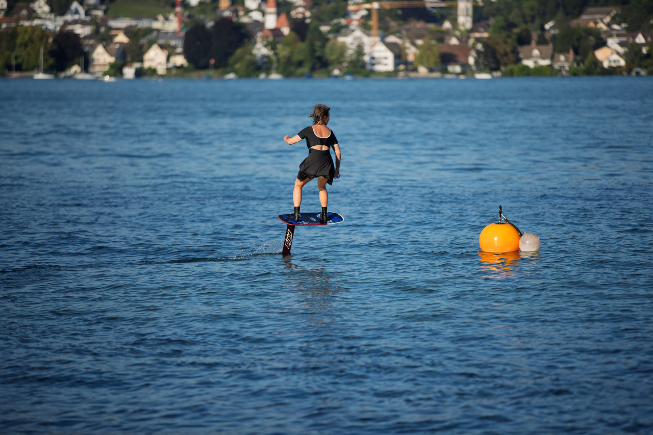 Pumpfoiling Pumpen. Gleiten. Fliegen.